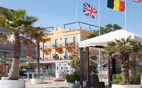 Hotel Holiday Beach